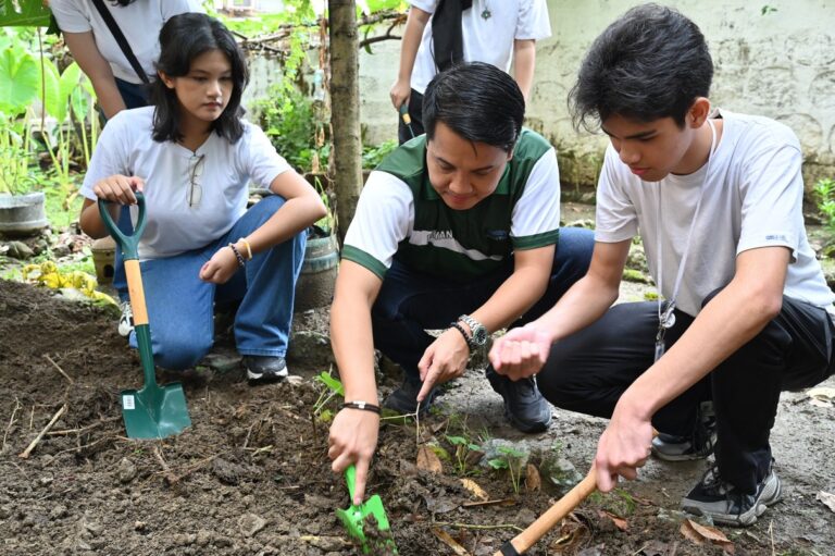 When Service Shows Up: Rotary District 3780 Kicks Off Brigada Eskwela 2026 — GML photo 10