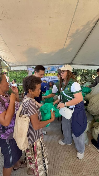 Tulong Zambales: From One Rotary Club to One District in Service